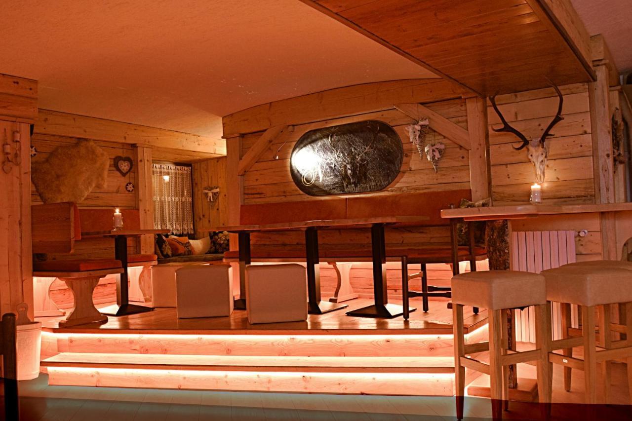 Hotel Moderno Restaurant Серина Экстерьер фото