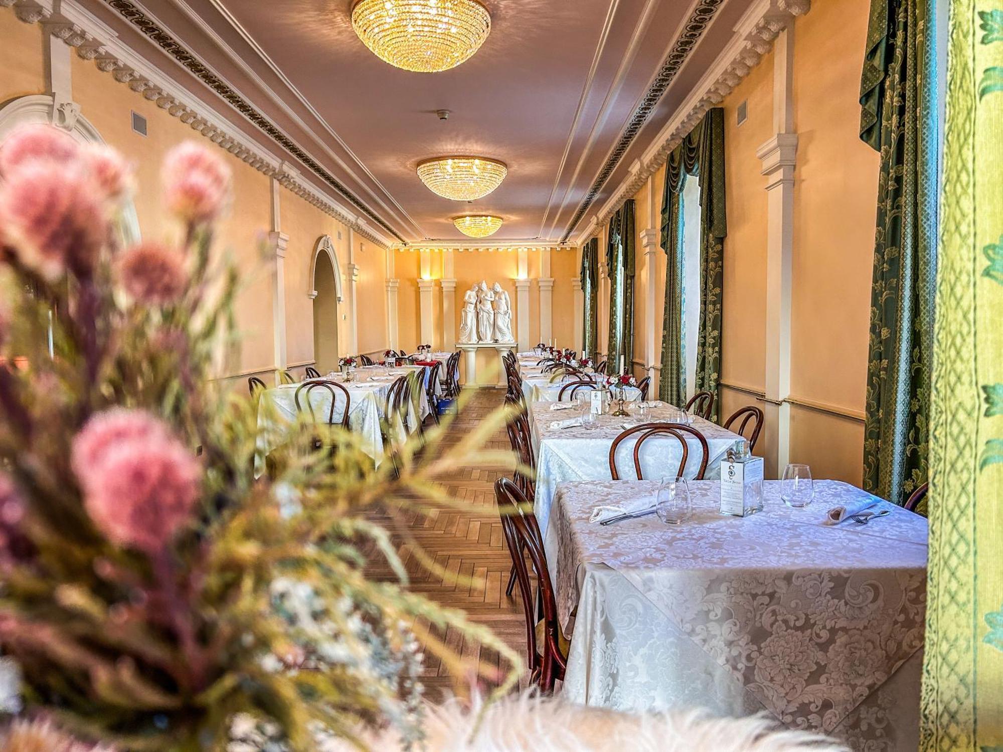 Hotel Moderno Restaurant Серина Экстерьер фото