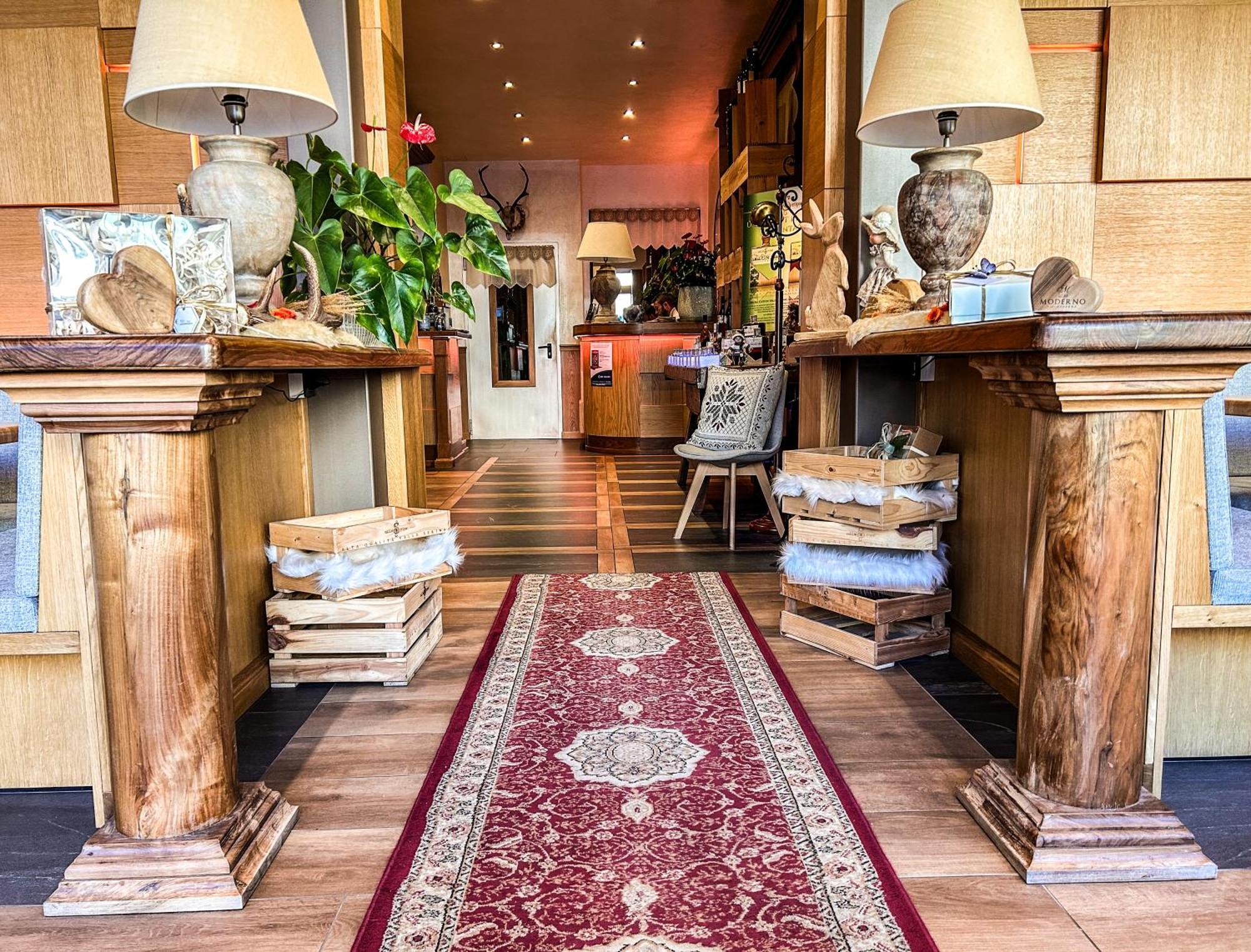 Hotel Moderno Restaurant Серина Экстерьер фото