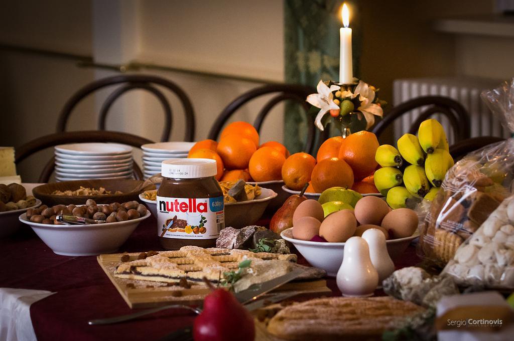 Hotel Moderno Restaurant Серина Экстерьер фото